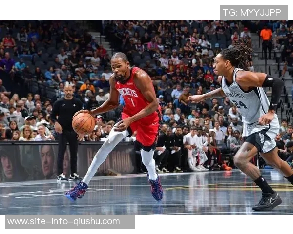 鹈鹕终结五连胜战绩不佳仍曾击败火箭独行侠等球队表现引人关注