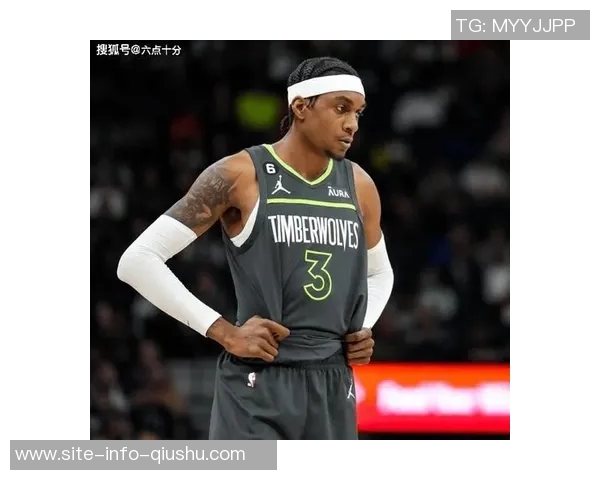 稳定发挥麦克丹尼尔斯半场高效表现助球队争胜